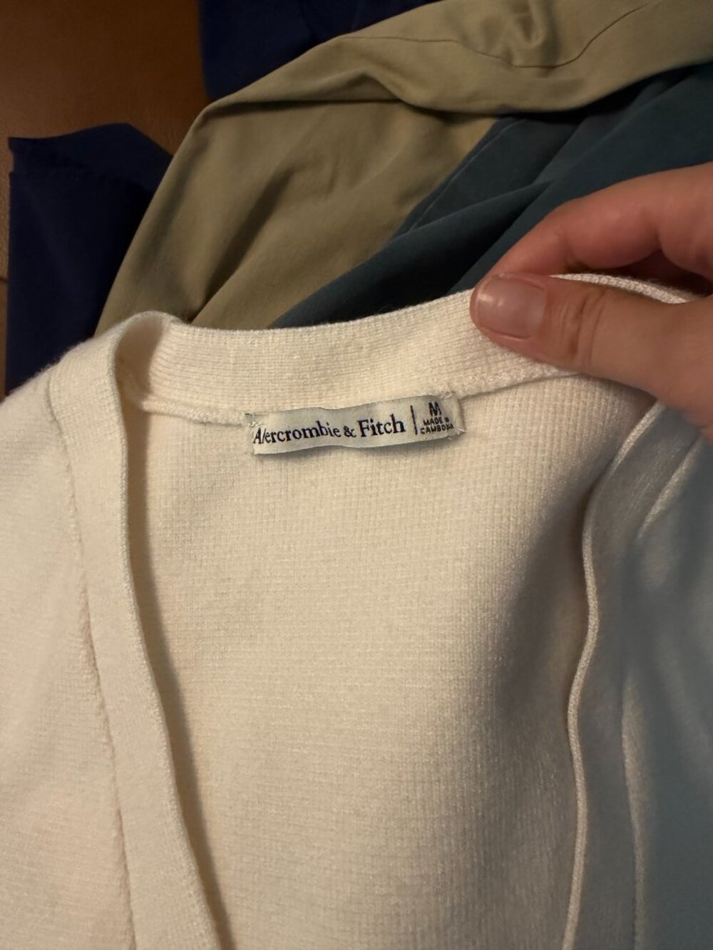 Abercrombie Cardigan - Picture 3 of 3